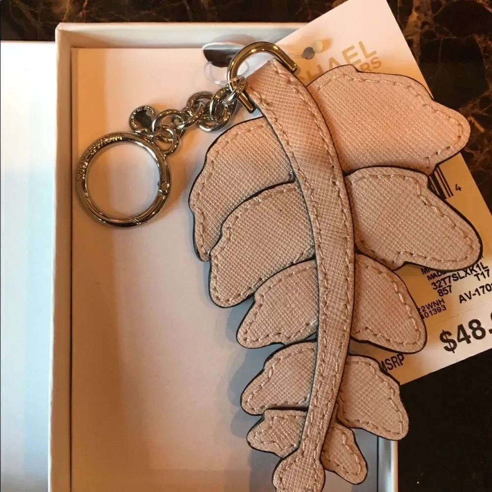 MICHAEL KORS Leather Charm!
